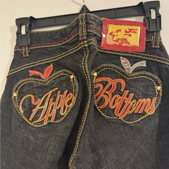Apple Bottoms Women’s 0 Jeans - Picture 2 of 8